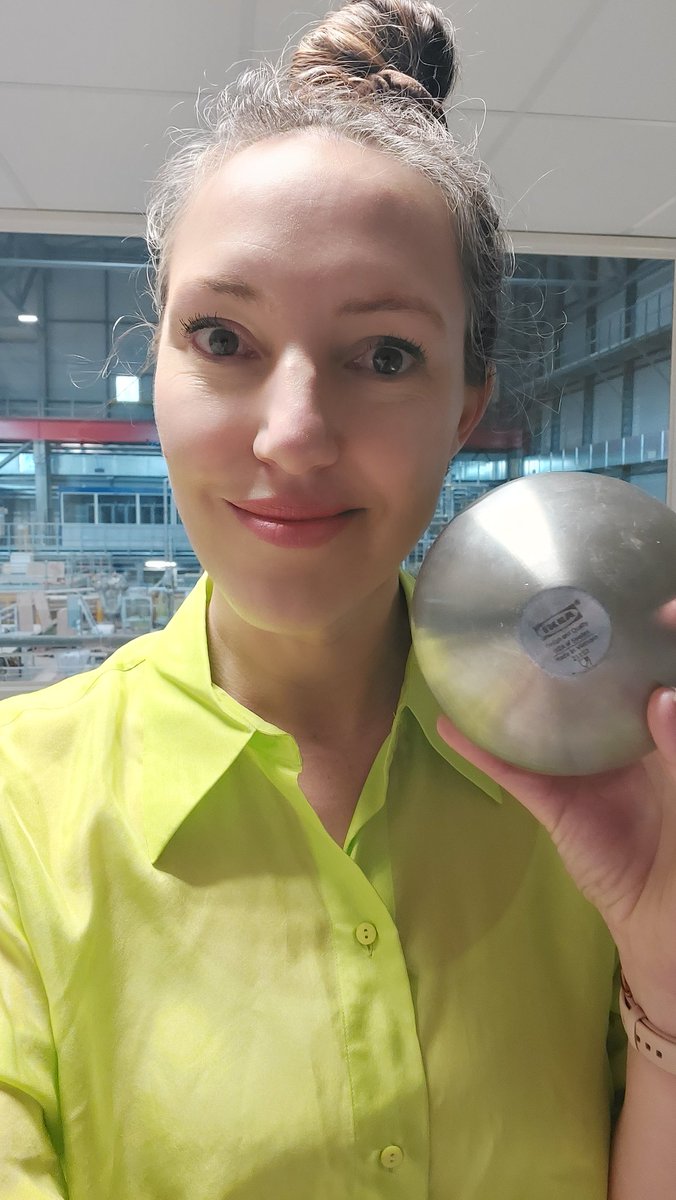 Claire_Lee's tweet photo. #ThingsIFoundAtCERN This IKEA ball in the #protoDUNE Control Room https://t.co/r2CaSDE36u