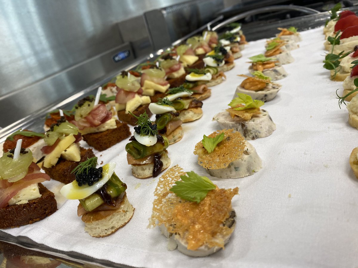 juliazgomula's tweet photo. Canapés from this mornings contemporary gastronomy class #culinaryarts #UUBS #CAM #ulsteruniversity #canapes https://t.co/aFrXkMBf8v