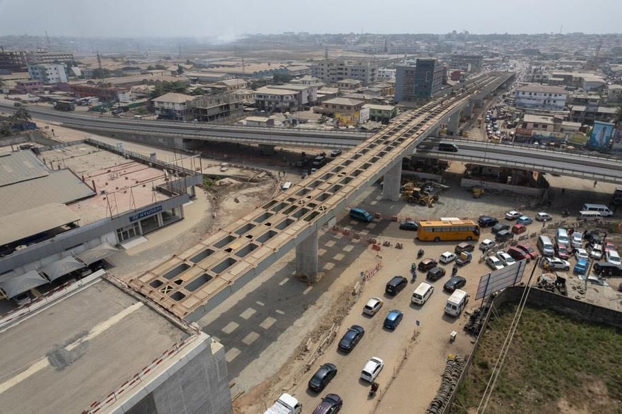 Isn't this beautiful? Yes, with Nana Addo/Bawumia, expect more beautiful infrastructure in the country. Let's have faith in the government. 
#PauseAndSaySomething