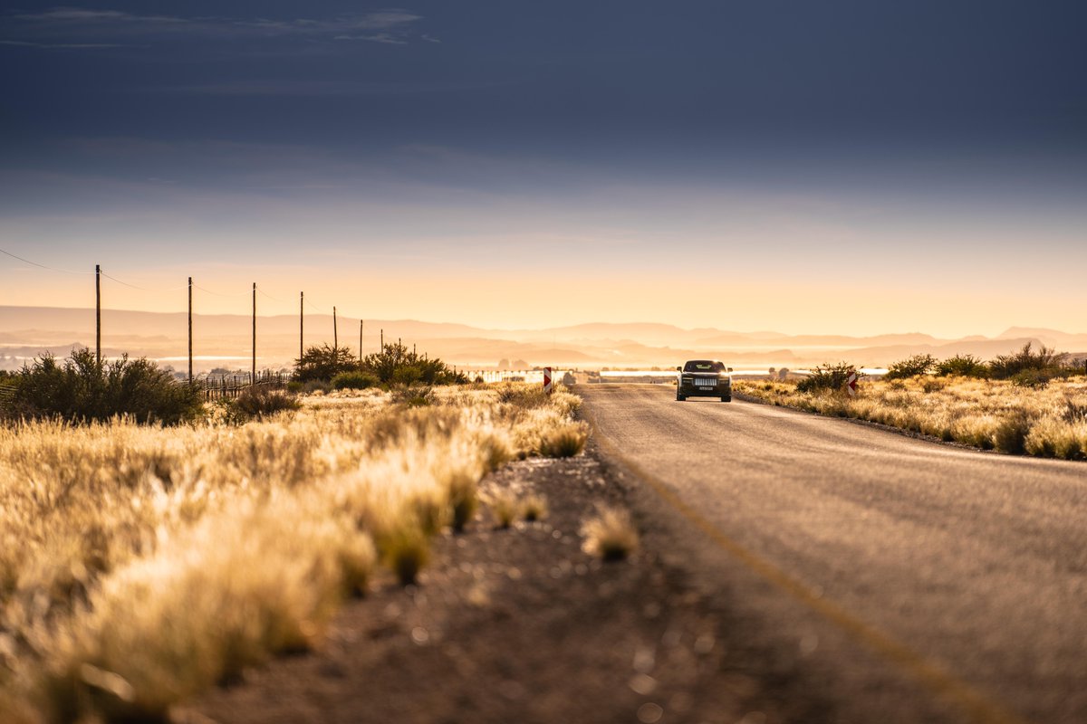 rollsroycecars's tweet photo. Spectre continues extreme hot weather testing in South Africa.

During testing, our engineers observe and refine every system, hardware item and software protocol that has been developed over the course of almost two million kilometres. 

#RollsRoyceSpectre #SpiritElectrified https://t.co/hD3KdgYPiZ