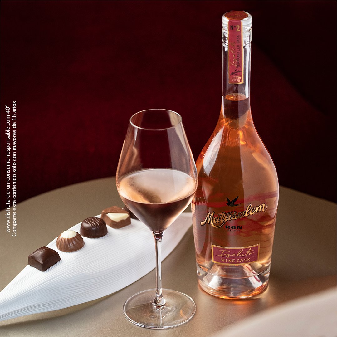 Ron Matusalem Insólito es un Ron moderno e inesperado. 

Te invitamos a combinarlo con chocolate y descubrir la magnífica explosión de sabores

#Matusalem1872 #RonMatusalem #RonMatusaleminsolito