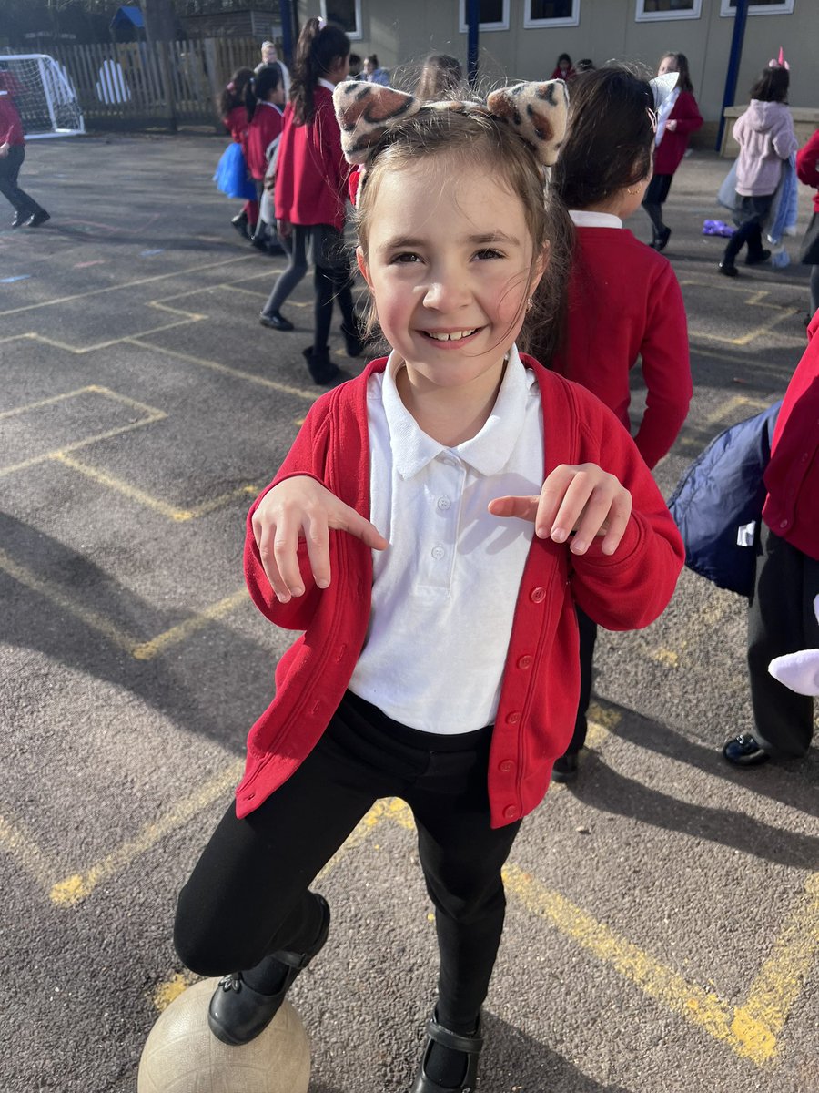 We are loving the dressing up in the sun this lunchtime! 👗📸☀️ <a href="/CherryTreePST/">Pastoral Team</a> <a href="/MissKhanCTS/">Miss Khan</a> <a href="/MissMeldauCTS/">Miss Meldau</a> <a href="/MissMcCCTS/">Miss McCafferty</a> <a href="/MissWCTS/">Miss Wolstencroft- Cherry Tree School - Watford</a> <a href="/CTS_Watford/">Cherry Tree Primary School</a>