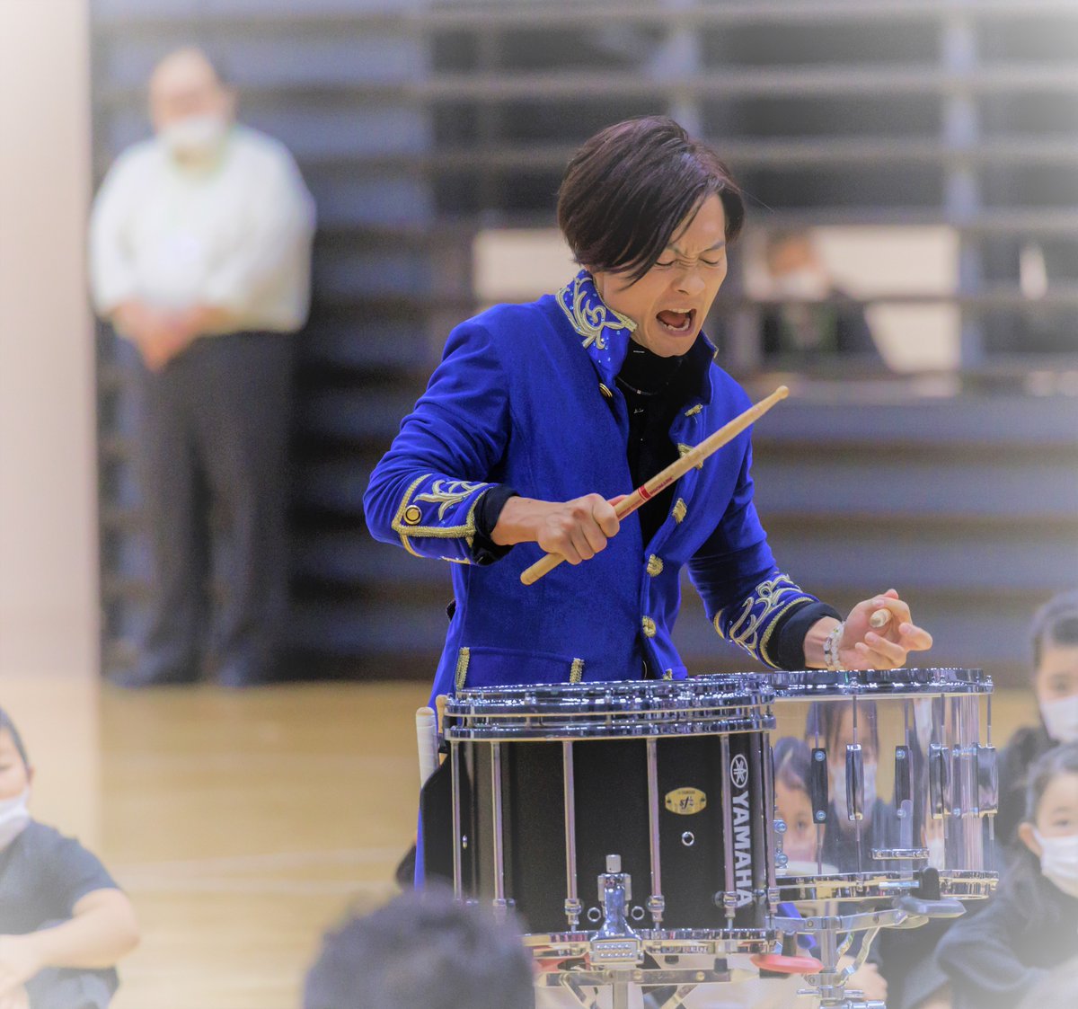 素晴らしいお写真をいただきました。（※使用許可済）
当時の思い出が蘇ります。🌸
ジョイント曲はお馴染みのものでしたが、あんなに研ぎ澄まされてスネアのロールが揃って聴こえたのは初めてでした。
さすが日本高校ドラムラインのトップ🔥
#大洗高校 ドラムラインのみなさん
#マーチング
#由利本荘市