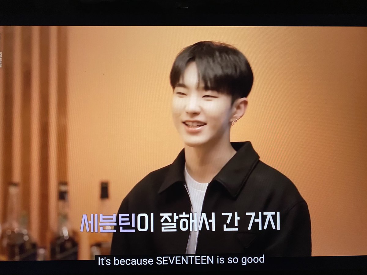 ynkkchan's tweet photo. CAN YALL HEAR MY HEART BREAKING https://t.co/a0wBmA8Jmf