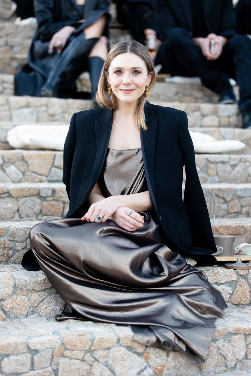 ภาพจากงานอีเวนท์ล่าสุดของ #ElizabethOlsen สวยออร่านางพญาแผ่กระจาย ออกงานทีไรสวยขึ้นทุกครั้ง🥹💖