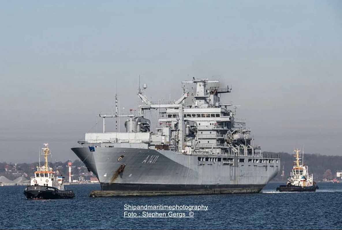 WarshipCam's tweet photo. German Navy Berlin-class replenishment oiler FGS Berlin (A1411) coming into Kiel, Germany - February 8, 2023 #fgsberlin #a1411
SRC: INST-shipandmaritimephotography https://t.co/DmfjslDy8V