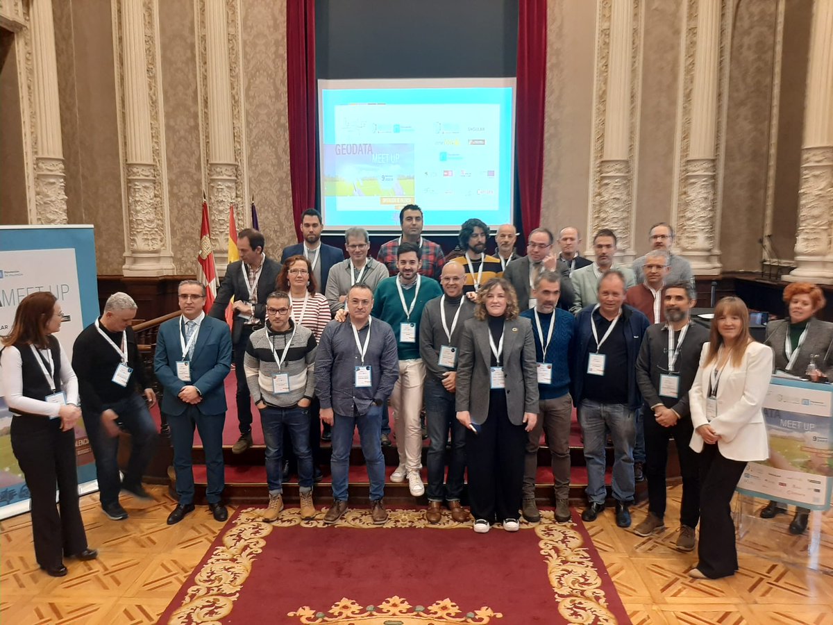 #GeodataMeetUp <a href="/FCesefor/">Fundación Cesefor</a> #SmartGlobalEcosystems
Compartimos ideas en torno a digitalización e Inteligencia Artificial. Junto con  <a href="/PEFCSpain/">PEFC España</a> y <a href="/agrestascoop/">AGRESTA S. Coop.</a> para aprender y dar a conocer #goBosques3_0