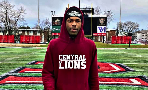 Peoria <a href="/PeoriaFootball/">Peoria High</a> 2024 OLB <a href="/GaryRut09/">Gary Rutherford</a> Gary Rutherford recently added his first scholarship offer and breaks down his latest recruiting news here bit.ly/3YzJ4lC