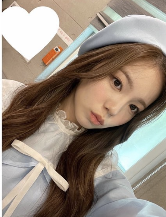 yushtm's tweet photo. #NiziU #Pradise #Blue_Moom
#Already_Special #CLAP_CLAP
姫インスタ来た~!
しかも結構ヤバ目に可愛い!
も〜!姫〜!
好き〜!好き〜!🤩🦥🌷💗 https://t.co/u8XtJcoByy