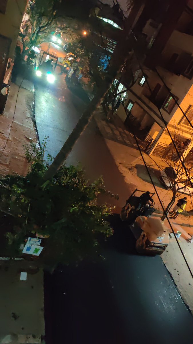 OfficialAnkit96's tweet photo. Taking a moment to appreciate @Govt_Karnataka for so quick and smooth construction of roads in #hsrlayout #Bangalore
.
.
.
#Karnataka
@nitin_gadkari https://t.co/gu0Erc5knW