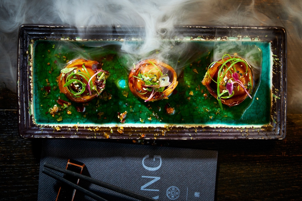 Our favourite kind of roses 🍣🌹
Looking for the perfect place for Valentine’s dinner?
TANG is perfect for a romantic evening, with a breath-taking view of the square 🥂
Visit TANG #OnTheSquare 
#ThingsWeLove #NelsonMandelaSquare #TangSandton #ValentinesDay #dinner #foodies