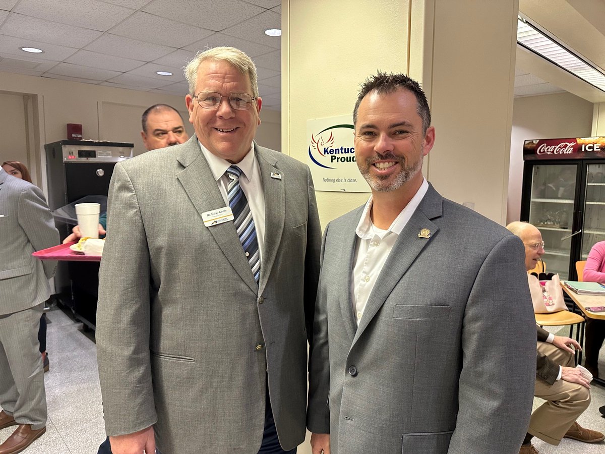KCTCS's tweet photo. We had a great day yesterday sharing lunch with legislators and discussing our colleges! @BCTCPrez @PrezScc @PresidentMCC @CherlynnForKY @WalkerThomas_KY @aneigh @KenUpchurch Rep. Jim Gooch https://t.co/meqHzpddN1