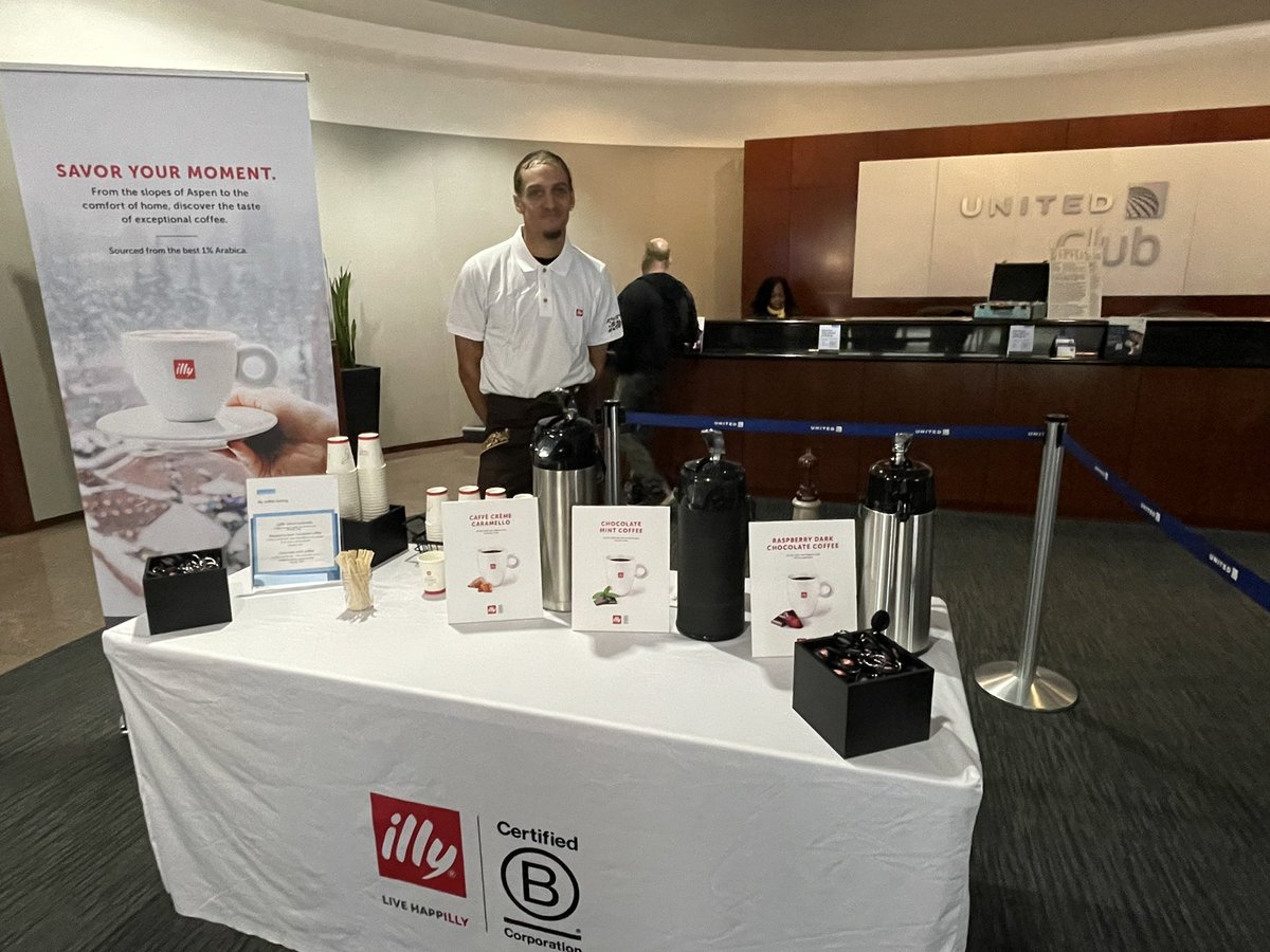 JJonusUA's tweet photo. DEN Premium Services - stop by the Club and discover the taste of exceptional illy coffee flavors. @weareunited @Tobyatunited @jacquikey @KevinMortimer29 @jwartner8 @raeindenver #beingunited #goodleadstheway #DENPtemiumServices https://t.co/JoIWfd5lGq