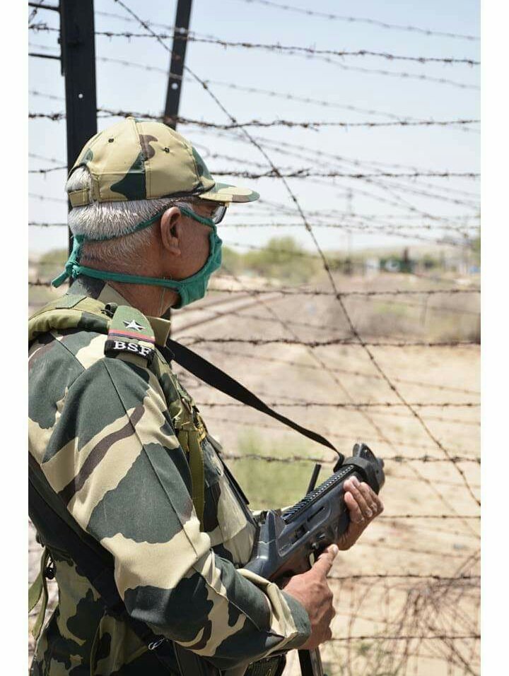 खुद 4-4 पेन्शन लेंगे ,लेकिन देश लिए अपनी जान दांव पर लगाने वाले इन सैनिकोंको #पुरानि_पेंशन नहीं।आप कितने बढ़े नेता हो।यह आप ज़मीन पर कितना सोचते और चलते हो।इस पर निर्भर है।
<a href="/narendramodi/">Narendra Modi</a> 
<a href="/RahulGandhi/">Rahul Gandhi</a> 
<a href="/nitin_gadkari/">Nitin Gadkari</a> 
<a href="/kharge/">Mallikarjun Kharge</a> 
<a href="/BJP4India/">BJP</a> 
<a href="/INCIndia/">Congress</a> 
<a href="/AamAadmiParty/">AAP</a> 
<a href="/NCPspeaks/">Nationalist Congress Party - Sharadchandra Pawar</a>