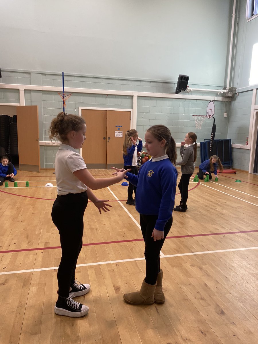 NLASCVikki's tweet photo. PARTICIPATION | AIRDRIE
Another great session @GlengowanPS speed stacking club. One of our fun games, rock, paper, scissors 😀
#NLActiveSchools #extracurricularactivity #bilateraltraining #schoolsport https://t.co/LSKHijvYfY