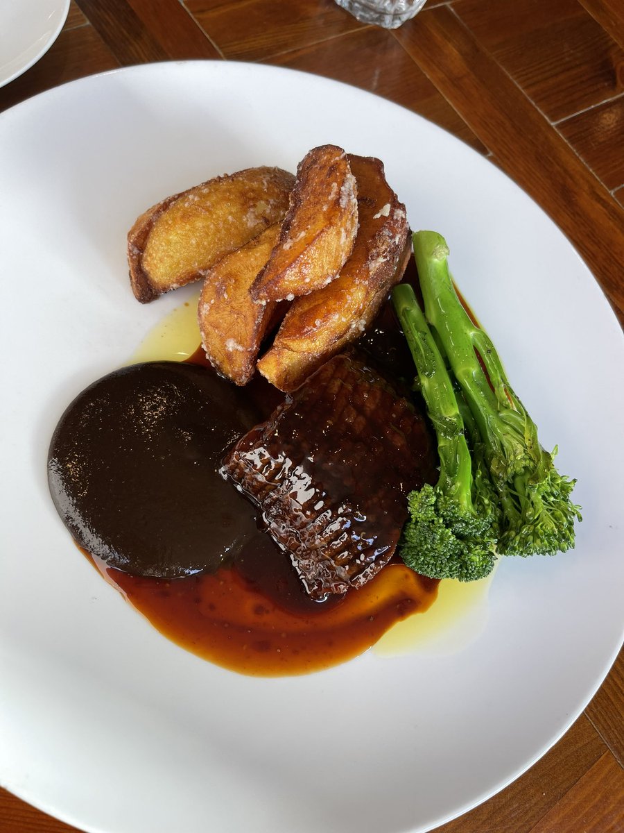 Yes to the amazingly soft and tasty Braised Featherblade of Beef at @kala_manchester . Perfect solo lunch break! #tastyfood #delicious #lunch #manchesterfood