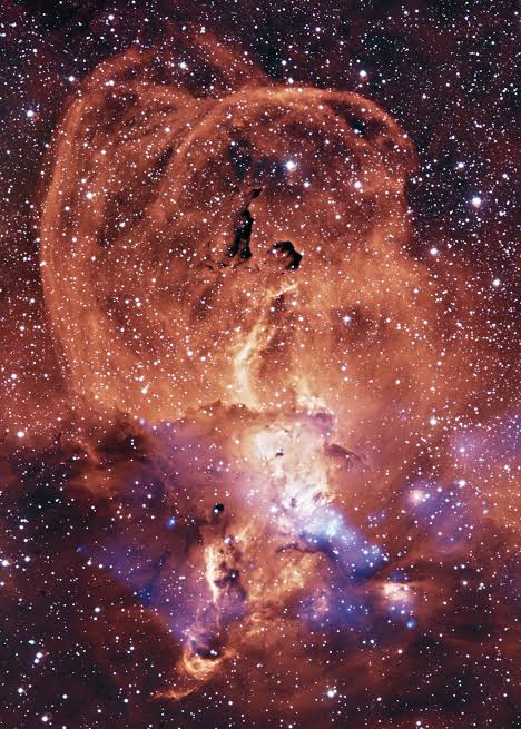 LeeAnneGibbon1's tweet photo. Lady Liberty.. NGC 3576 (Statue of Liberty Nebula) is a spectacular star-forming region in the Sagittarius-Carina arm of the southern Milky Way. Located in constellation Kiel (Carina), this superlative nebula is about 9000 light years away from Earth. #NGC3576 #NASA #HUBBLE https://t.co/DQcVvv5a3B