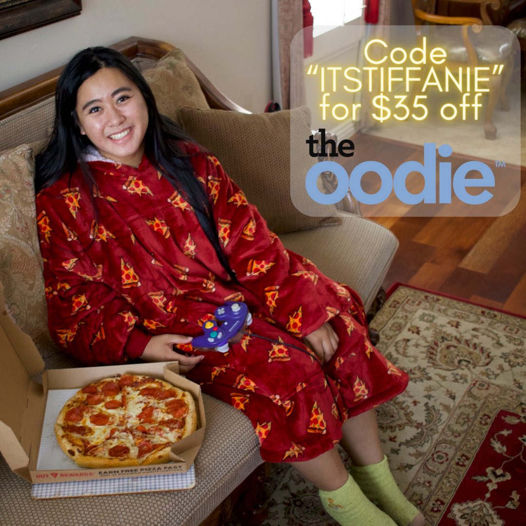 ayyitstiffanie's tweet photo. Happy National Pizza Day 🍕!! I’m enjoying a comfy day in my Oodie 💜

Use code “ITSTIFFANIE” for $35 off your own Pizza oodie or sleeptee from @TheOodie !!
https://t.co/7o9bbgl0yP https://t.co/61ZijfUEfY
