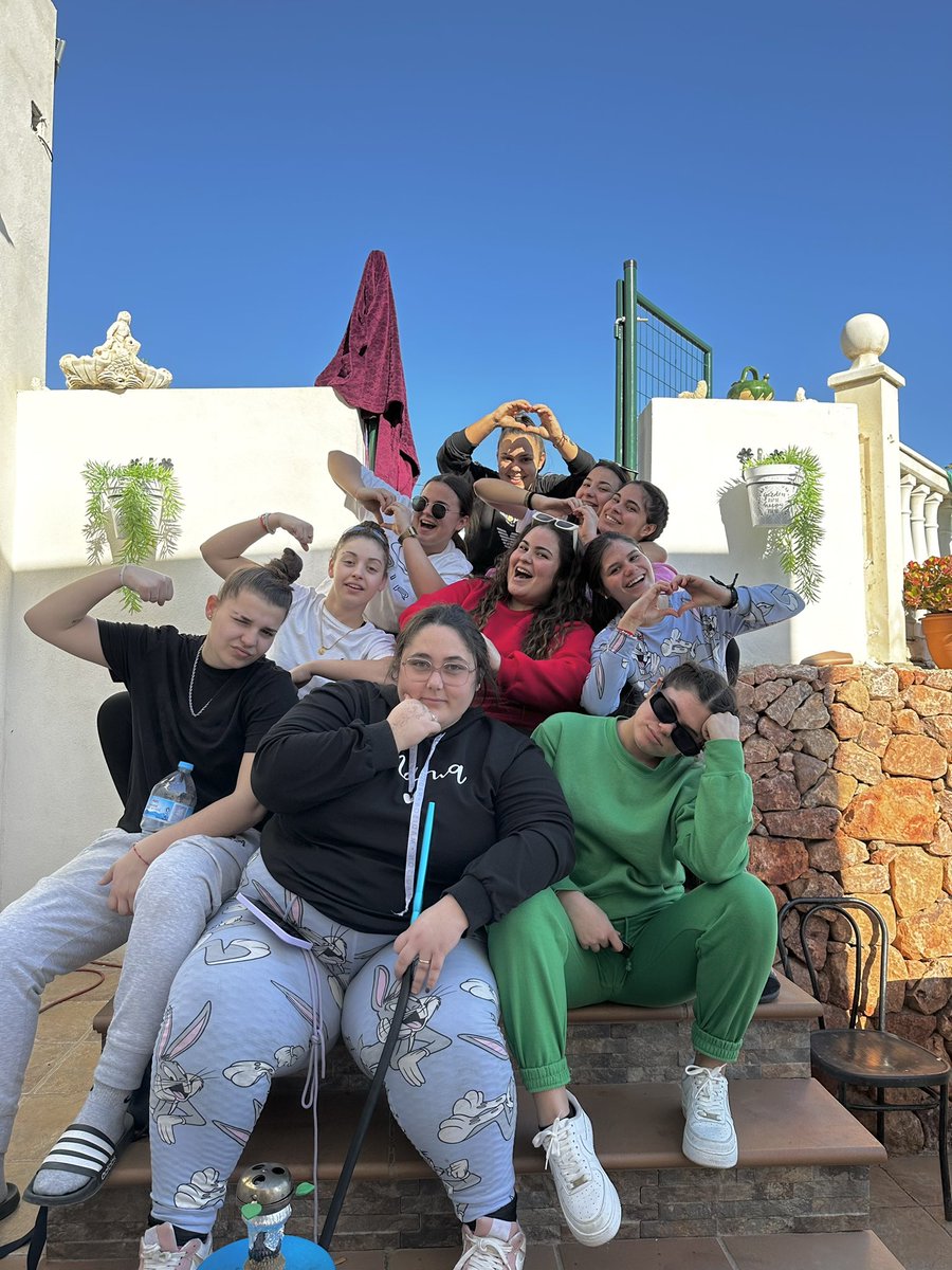 loreenna00's tweet photo. MIS CAMPEONASS https://t.co/hxgVzYtAiG