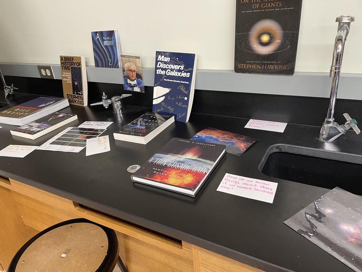 MsVKnauer's tweet image. Recent discovery table used in my Physics of Space class.  The conversations it generated on the first day of a semester long class were incredible.  #TExpL