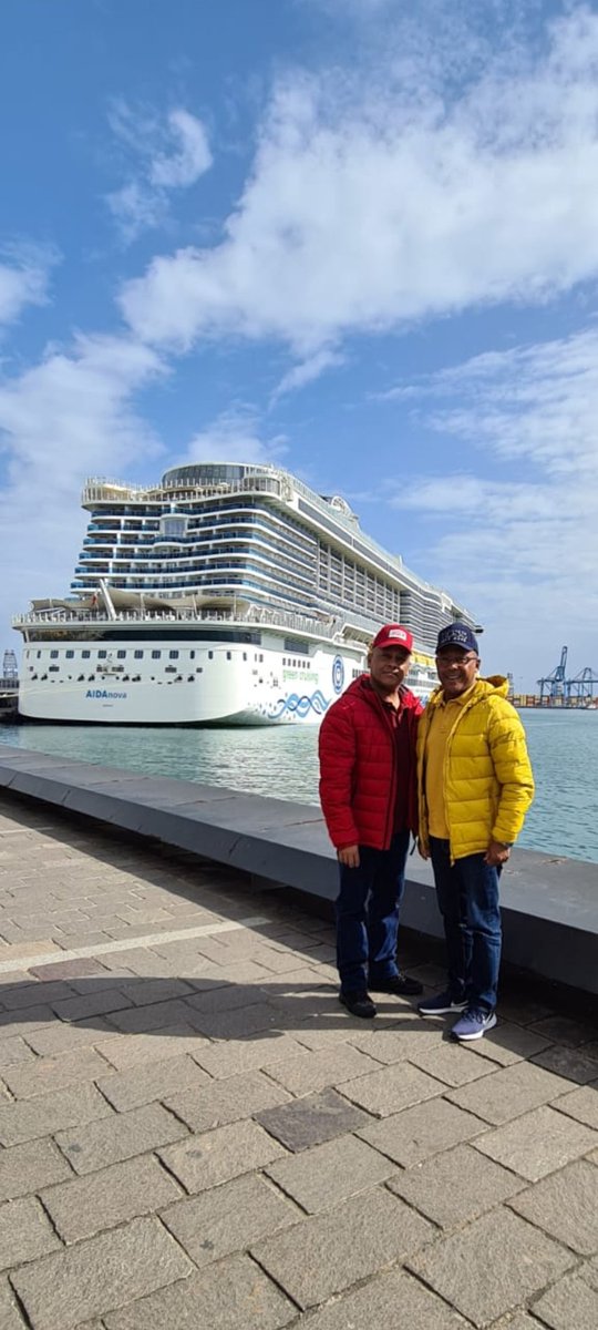 Con mi Clon en las Palmas Islas Canarias,España.