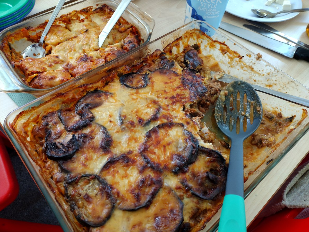 RiversdalePS's tweet image. Our Year 6 have been on a tasting adventure this week, sampling delicious delights from Greece! Check us out as we sampled feta, olives and Greek yoghurt! Later, we covered our feta in sesame seeds, fried til golden brown and then smothered this in honey! #RiversdalePS