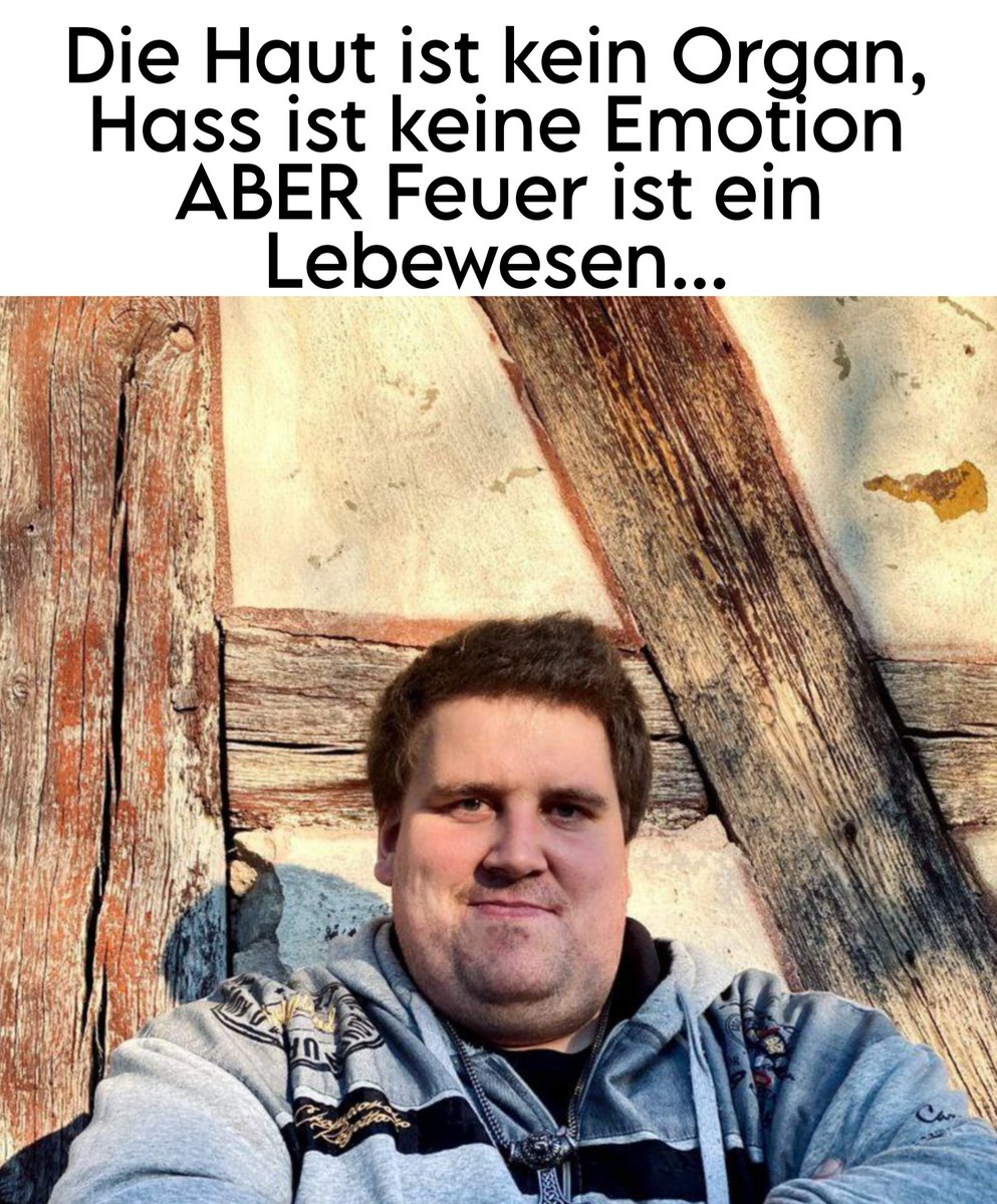 Und während in der Türkei, ein Vater sitzt, der die Hand seiner toten Tochter in den Trümmern hällt, setzt #drachenlord gelangweilt und bettelnd, den Abriss der Schanze damit gleich...<a href="/khesraubehroz/">Khesrau Behroz</a> woher kommt nur der Hass? 
Kannste dir ned ausdenkne!