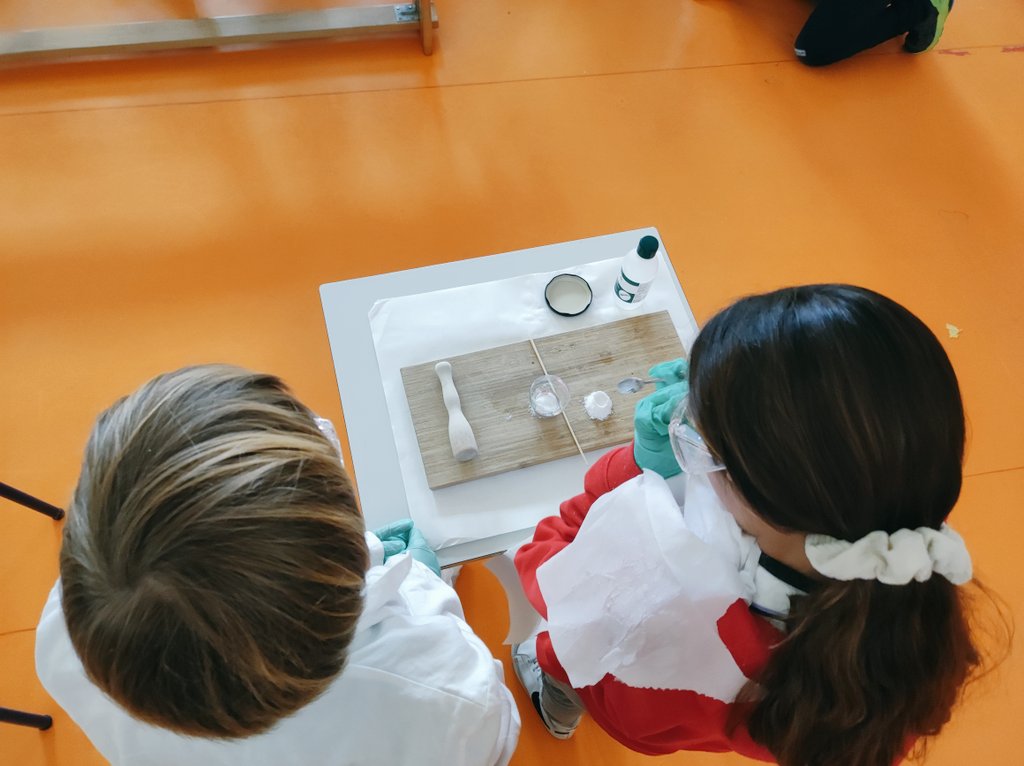 Celebrando las Jornadas de la mujer en la ciencia, ¡Gracias Cristina, les ha encantado!#SomosTempranales <a href="/ColeTempranales/">Colegio Tempranales</a>