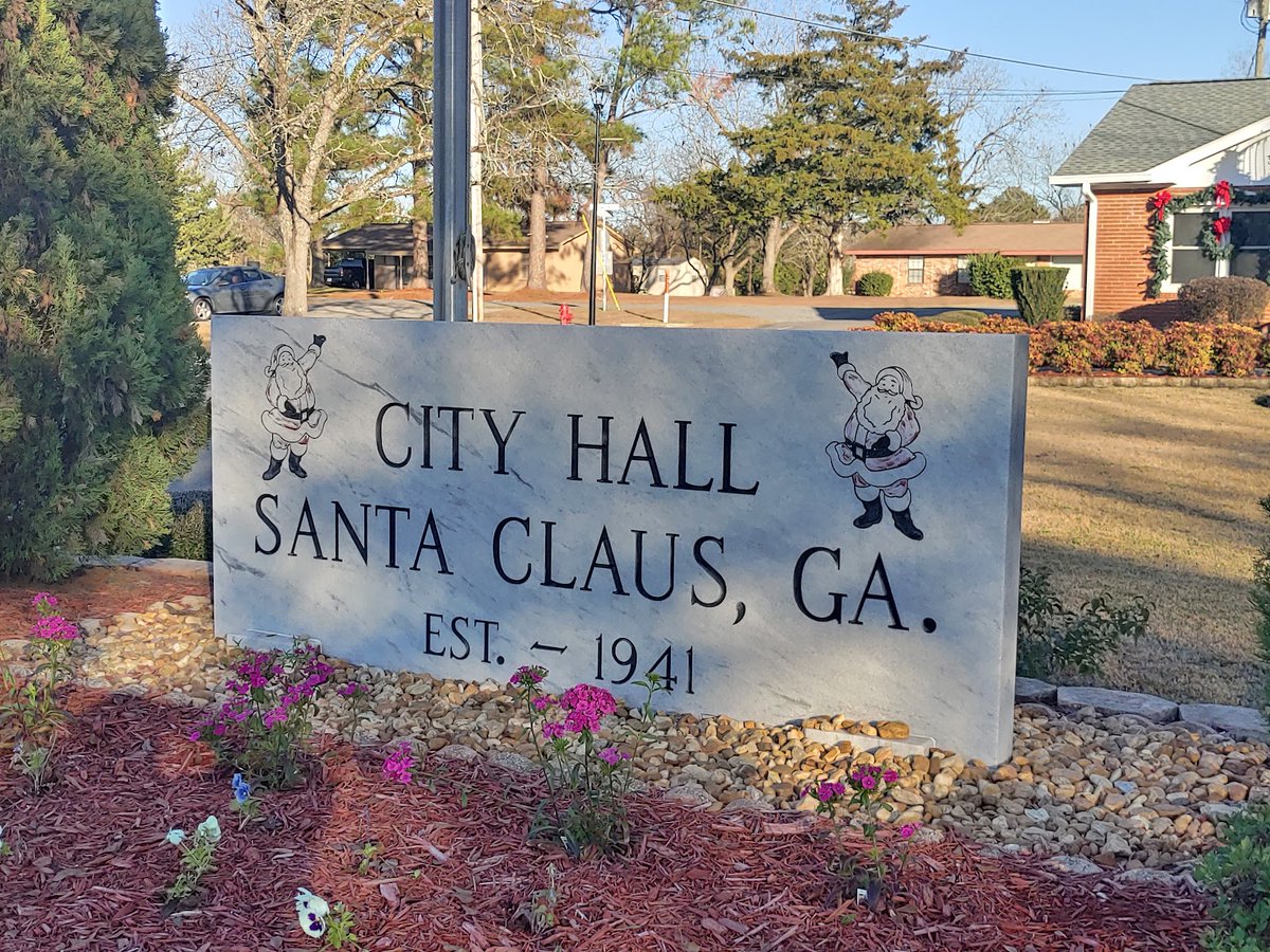 the-frog-collective-on-twitter-rt-townsusa-santa-claus-georgia