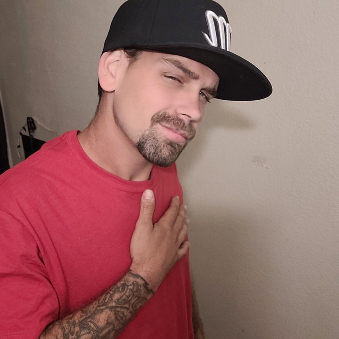 Ooooo another one.....silly mo*****h https://t.co/m1ULFnpOcg<a href="/tag/newprofilepic"class="tags"><span>#newprofilepic</span></a>