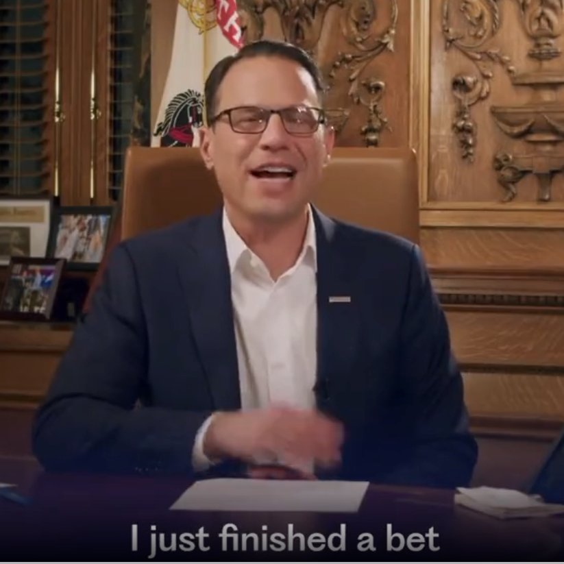 ImpossumP's tweet photo. @WildRover_ @GovernorShapiro @GovLauraKelly @Eagles Small Bizznass has been waiting his whole life to play Governor. How can you spoil all his fun? https://t.co/JU1z28T74D
