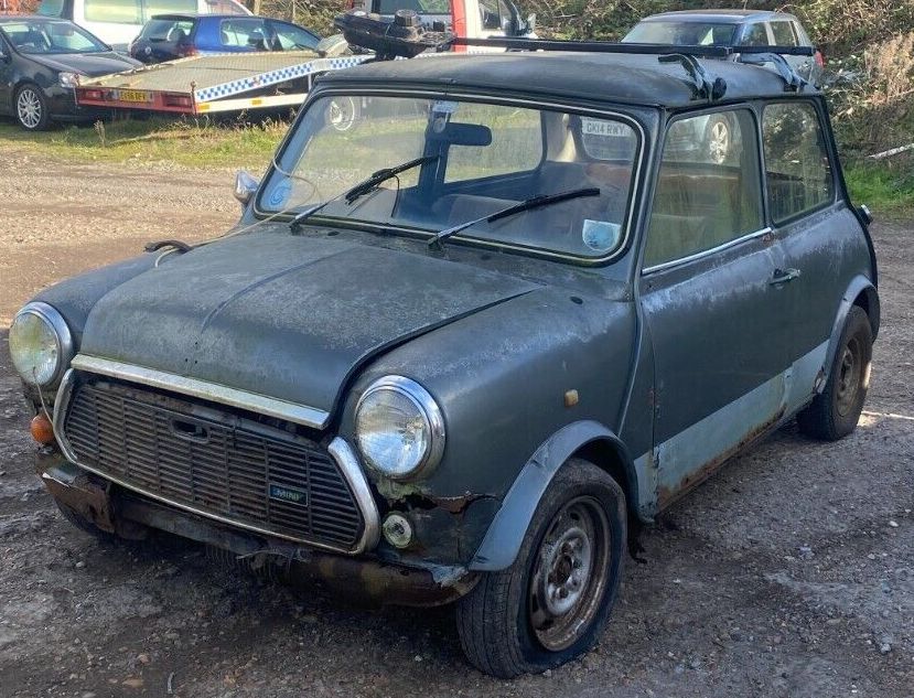 BarnFindsUK's tweet photo. Ad - 1988 Mini - "It is rotten as a pear and only a mad man would try to restore it, literally every panel is hanging off and being held on by severe rust." - stop trying to seduce us!
On eBay here -->> https://t.co/B2DzMEMcBC
#austinmini #classicmini #barnfind #fieldfind #rust https://t.co/ThERabk3CQ