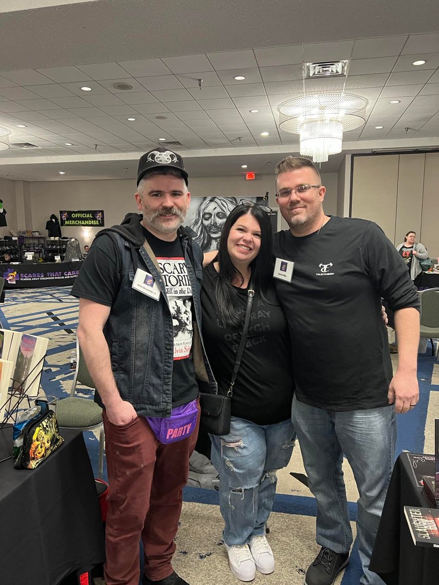 Two WV extreme horror authors repping at <a href="/KillerconAustin/">Killercon Austin</a>  - @CarverPike and me! 

And <a href="/AronHorror/">AronBeauregardHorror</a> is a special guest of honor! 

Austin is going to be insane this summer. Be there!