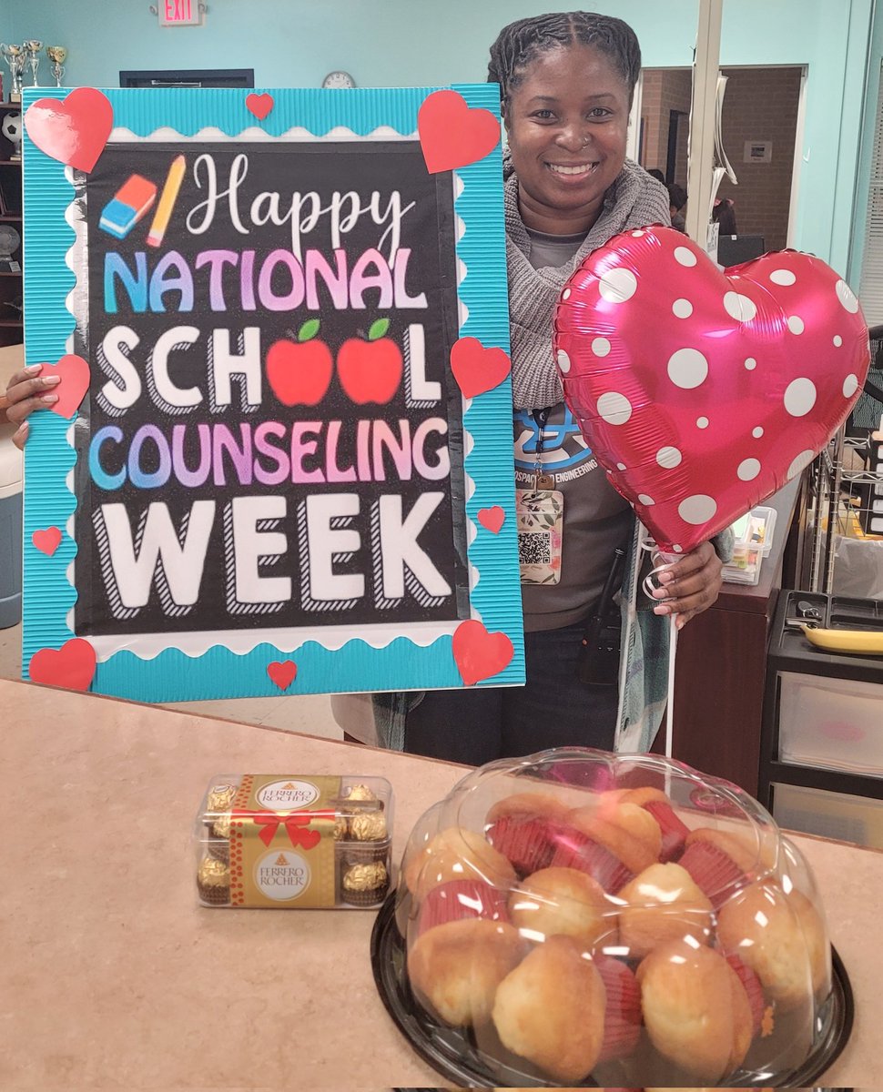 Happy National School Counseling Week, Ms. Wallace! @DavilaWRS @DavilaDolphins @Erwin_Garcia_ @EDUkhalessiAB @HoustonISD @HISDChoice