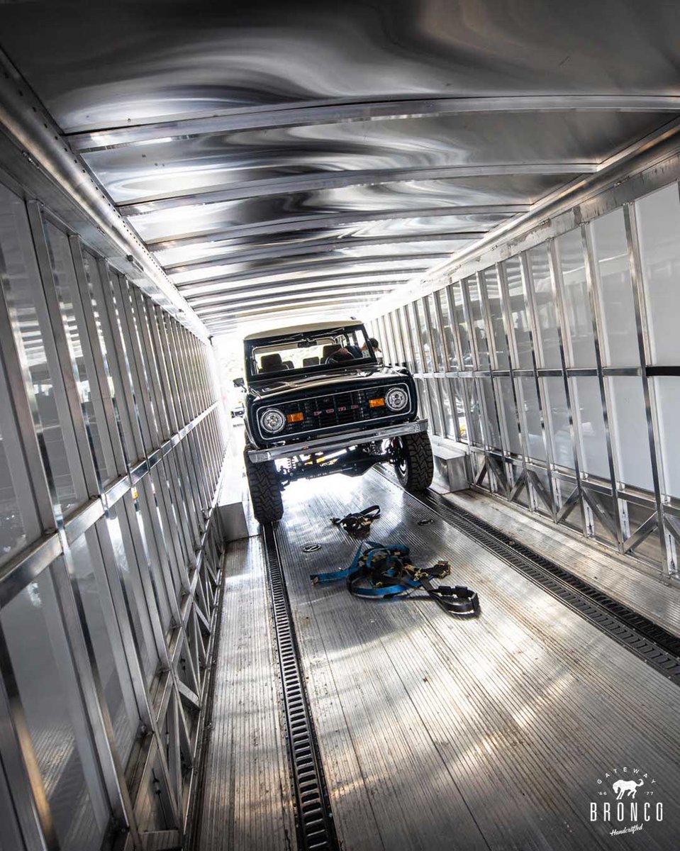 GatewayBronco's tweet photo. We're delivering dreams to driveways every week. Let us turn your dream into a reality.
https://t.co/3hCEGsytfZ
-
#gatewaybronco #fordbronco #custombronco #vintagebronco #earlybronco #classiccars #dreamcars #luxurycars https://t.co/2Sqqpo20i9