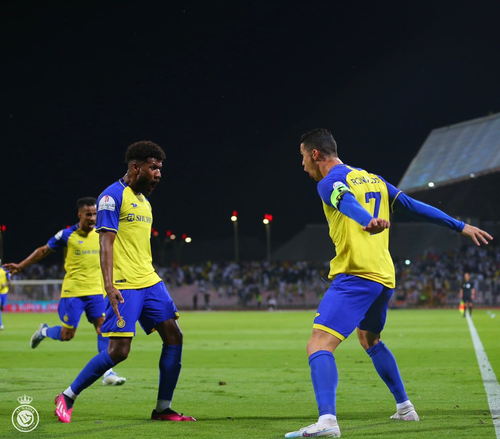 albargawy's tweet photo. فكأنني بالرمح أضرب قائلاً
الأرض أرضي والزمان زمانيه 💪🏻
 #النصر_الوحده 💛💙 https://t.co/mArhdh90Iz