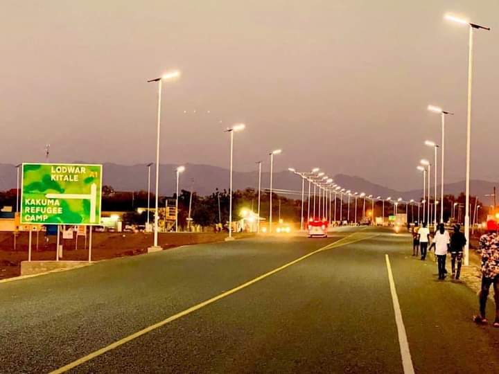 NangiroDevis's tweet image. Welcome to KAKUMA City Alia’s SPOOK TOWN, HeadQuarters of TURKANA WEST. 120kms From LODWAR and 100kms to the BORDER OF KENYA AND SOUTH SUDAN.

Turkana County 2nd Largest Economy.

#ExploreTurkana