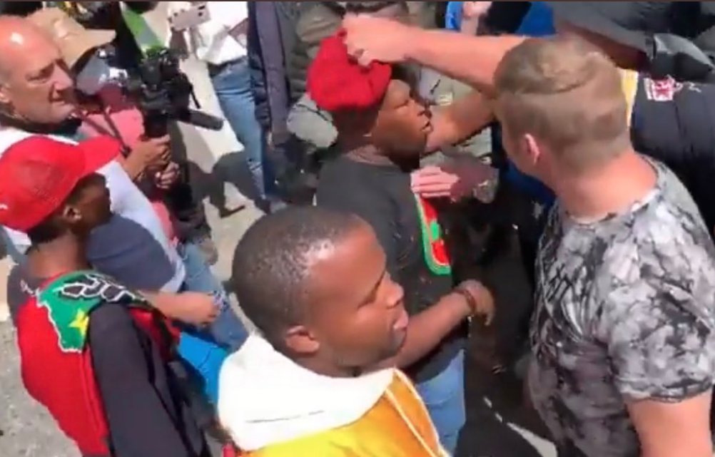 bellajacobs883's tweet photo. @EFFSouthAfrica EFF moegoes, come to Brackenfell and we'll teach you how to behave. https://t.co/yiwTGXi9w8