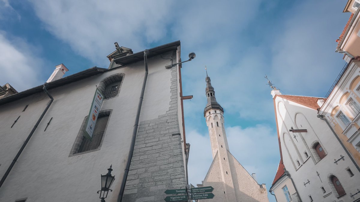 Some wide angle shots from my home town! These are actually screen grabs from the Sony A7IV footage that I’ve edited in PS. Your girl can’t do filming and photo shooting at the same time…yet!