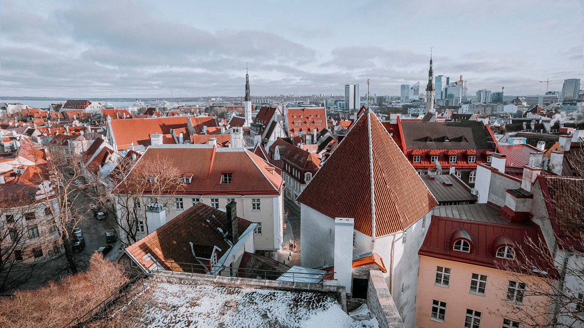 PollyClassic's tweet photo. Some wide angle shots from my home town! These are actually screen grabs from the Sony A7IV footage that I’ve edited in PS. Your girl can’t do filming and photo shooting at the same time…yet! https://t.co/8f4FVJxQr5