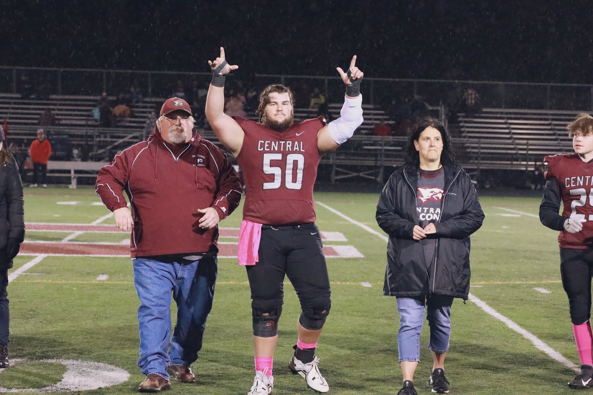Proud to say I will get to represent Westosha one last time in the trenches at the North v South Wisco All- Star game.
South>North   
🦅💸