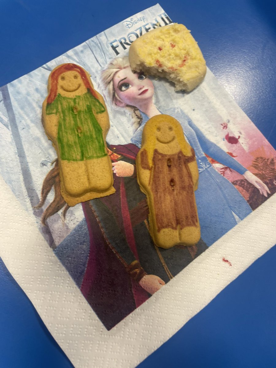 MissCostello2's tweet photo. Disney Club making Disney characters out of gingerbread men and editable ink pens! Amazing work! https://t.co/yAhY5zttt7