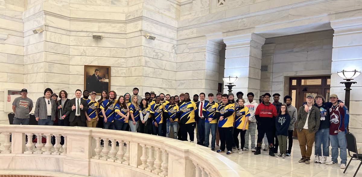 AFPArkansas's tweet photo. Find @DavidARay #gamersatthecapitol #esports @LibertyLoungeGG https://t.co/kOefrnzlxb