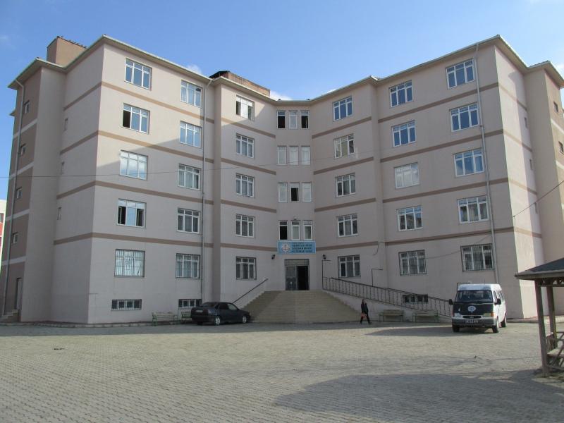 Mardin Dargeçit ilçe Milli Eğitim Müdürlüğü (@dargecit_mem) on Twitter photo Depremden etkilenen illerden ilçemize gelen vatandaşlarımız için Anadolu Lisesi Oğuzhan Bingöl Kız Öğrenci Pansiyonu hazırlanmış olup vatandaşlarımız konaklama süresince Pansiyonumuzda misafir edilecektir.
İrtibat: 05057920115 İlhami ACAR (Okul Müdürü)
<a href="/tcmeb/">Millî Eğitim Bakanlığı</a>
<a href="/mahmutdemirttas/">Mahmut Demirtaş</a> Depremden etkilenen illerden ilçemize gelen vatandaşlarımız için Anadolu Lisesi Oğuzhan Bingöl Kız Öğrenci Pansiyonu hazırlanmış olup vatandaşlarımız konaklama süresince Pansiyonumuzda misafir edilecektir.
İrtibat: 05057920115 İlhami ACAR (Okul Müdürü)
<a href="/tcmeb/">Millî Eğitim Bakanlığı</a>
<a href="/mahmutdemirttas/">Mahmut Demirtaş</a>