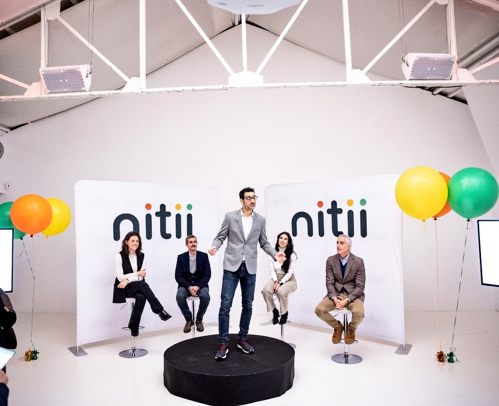 CarlosBarrioJ's tweet photo. Jornada maravillosa en el evento de lanzamiento y presentación de #Nitii La herramienta #APP que viene para agilizar la diversidad que cada alumno necesita en su aprendizaje. https://t.co/dt50cmoW4o