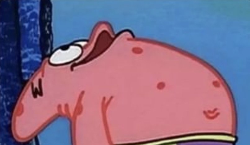 Yo mirando lo bonita que esta la luna
