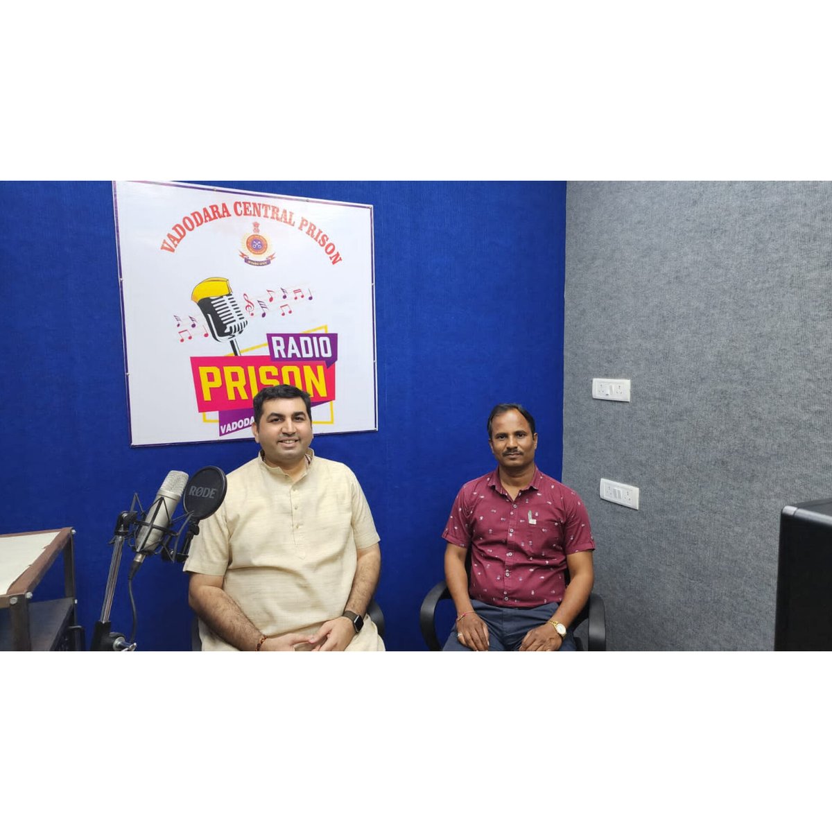jitubhaiyajgd's tweet photo. I had the privilege of conducting a #radio broadcast episode in #RadioPrisonVadodara' where we talked abt the power of #meditation & #breathing in keeping oneself #happy & #purposeful, even in challenging times.
#artofliving #srisri #srisriravishankar #vadodara #prisonprogram https://t.co/hNAbmu0SDq