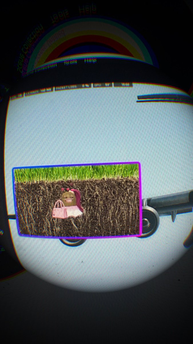 ESTOY EN VIVO

Twitch.tv/saltyemily