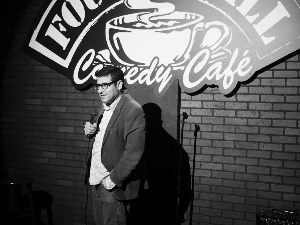 AlBahmani's tweet image. #aboutlastnight #lategram @korruptedcomedy @fourthwalltv take a bow @mymomswhite @bronstonjones @hackithailey @joshspearcomedy @theryannesen @thetrevorkeveloh @jimmy_shoulders and I got a show tonight at Fourthwall at 8pm. #blackandwhitephotography #gh4 instagr.am/p/Coc53fePN2Z/