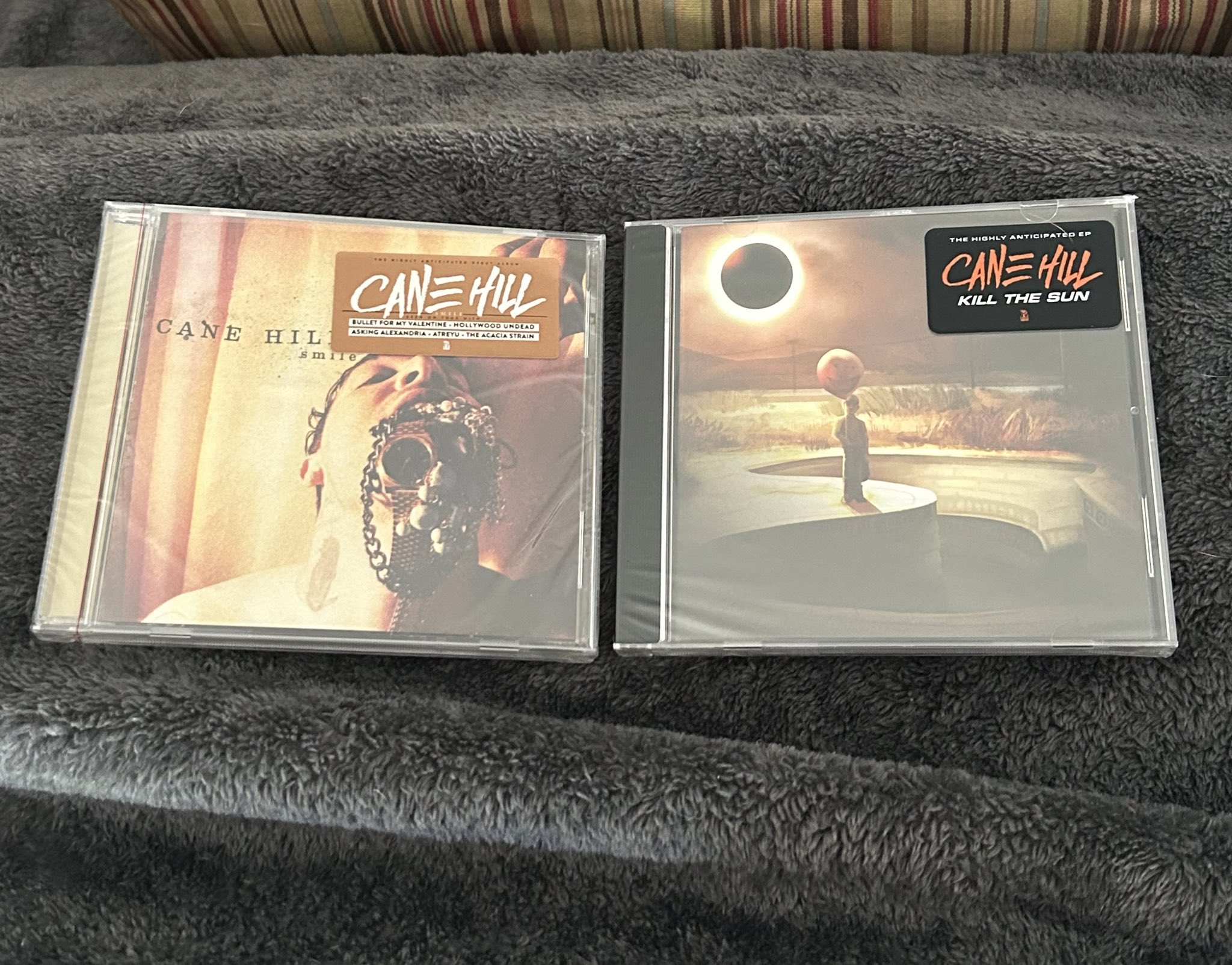 Rise Records (riserecords) / Twitter